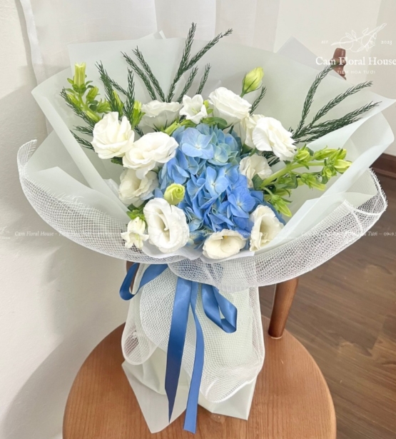 bó hoa cẩm tú cầu trắng xanh Hà Nội (1)