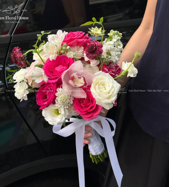 Hoa cưới màu hồng đậm