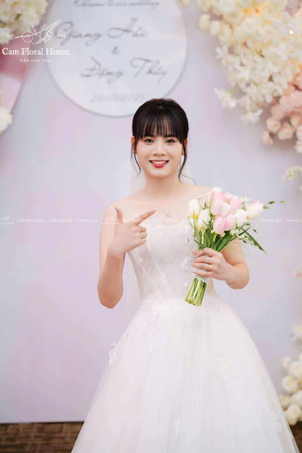 hoa cưới tulip cam floral house